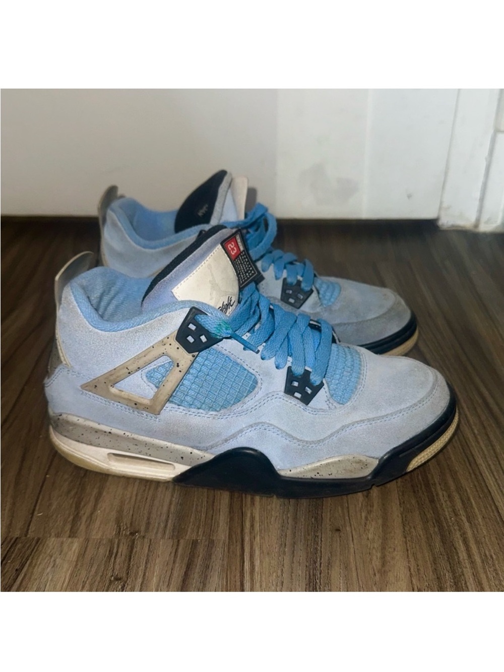 Jordan 4 UNC